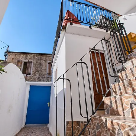 Authentic Seaview In Village *