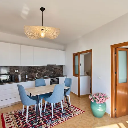 Authentic Seaview In Village Villa Dhërmi