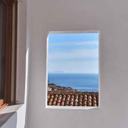 Authentic Seaview In Village Villa