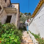 Authentic Seaview In Village *
