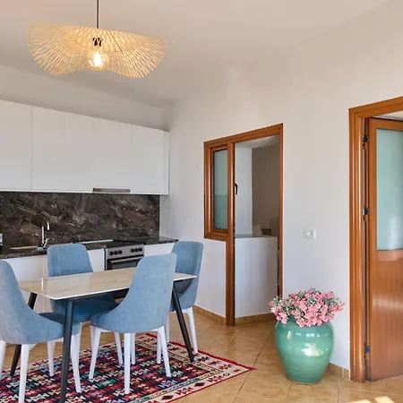 Βίλα Authentic Seaview In Village