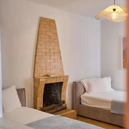 Authentic Seaview In Village *