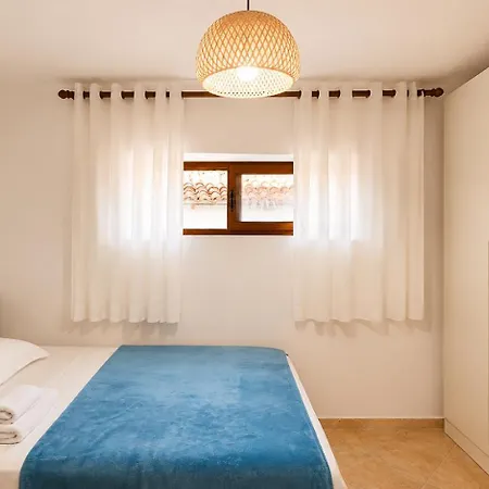 Authentic Seaview In Village Villa Dhërmi