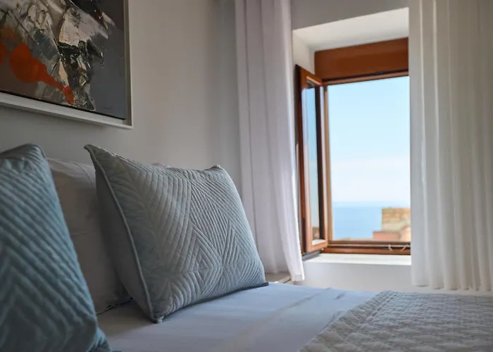 Willa Authentic Seaview In Village *