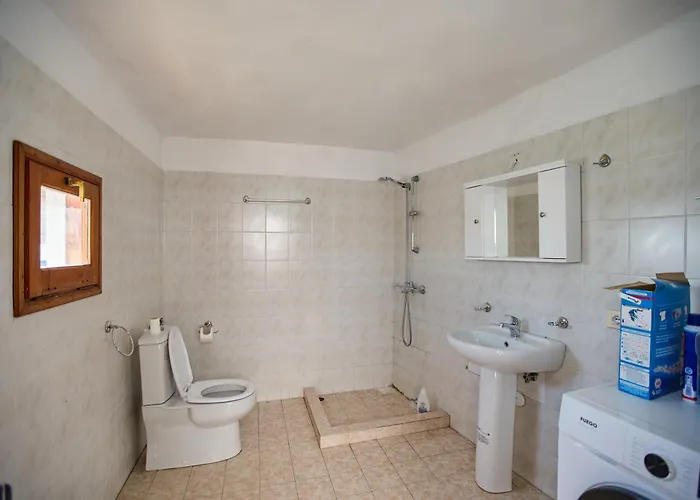 Authentic Seaview In Village *