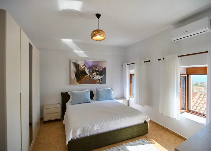 Willa Authentic Seaview In Village
